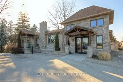 2133 WHARNCLIFFE Road S, London South, ON N6P 1K9