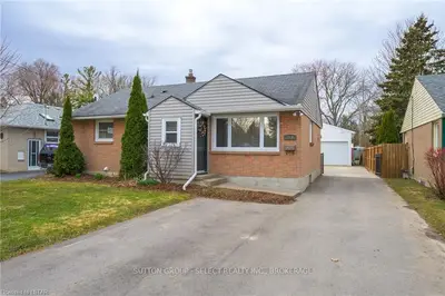 289 BEACHWOOD Avenue, London South, ON N6J 3J6
