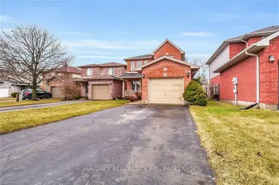 342 BROOKHAVEN Place, London East, ON N5Y 5N4