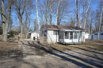 9628 CAMS Road, Kettle Point 44, ON N0N 1J1