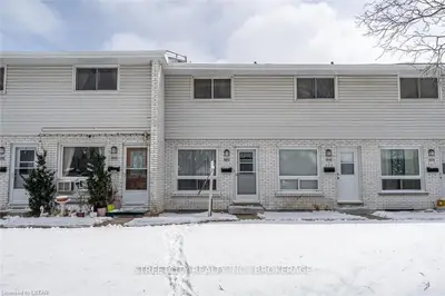 101 WELLESLEY Crescent C, London East, ON N5V 1J6