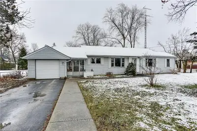 503 BROADWAY ST Street, Plympton-Wyoming, ON N0N 1T0