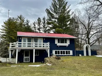 7599 RANSFORD Street, Lambton Shores, ON N0M 2L0