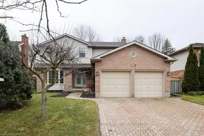103 DOON Drive, London North, ON N5X 3V1