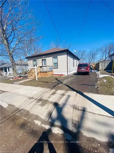 70 MAITLAND Street, London East, ON N6B 2X1