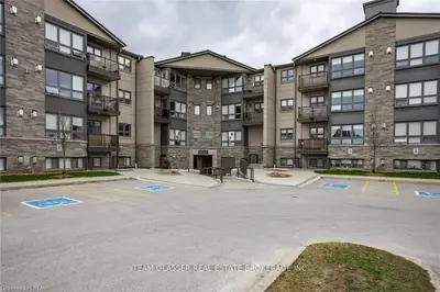15 JACKSWAY Crescent 201, London North, ON N5X 3T8