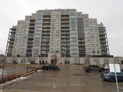 240 VILLAGEWALK Boulevard 902, London North, ON N6G 0P6