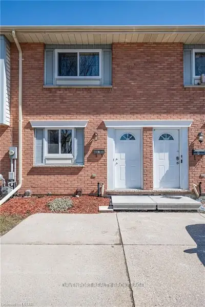 125 Bay Street 3, Woodstock, On N4s 8h7