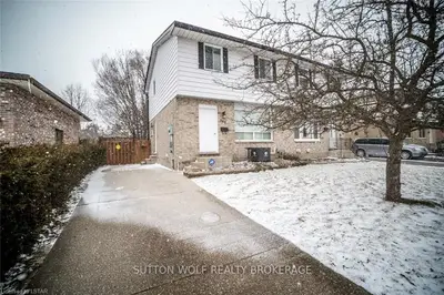 191 SOUTHFIELD Drive, Strathroy-Caradoc, ON N7G 3V3