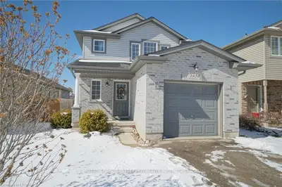 1658 Benjamin Drive, London East, ON N5V 5K1