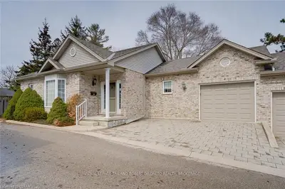 339 BOLER Road 4, London South, ON N6K 2K4