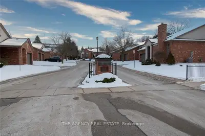 1100 BYRON BASELINE Road 62, London South, ON N6K 4M3