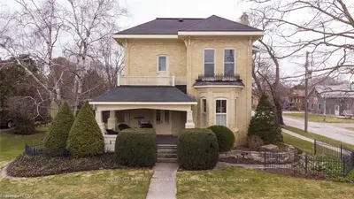 422 ALBERT Street, South Huron, ON N0M 1S0