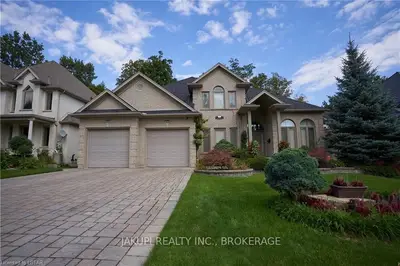 126 BIRCHMOUNT Street, London South, ON N6K 4X8