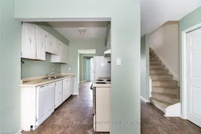 590 MILLBANK Drive, London South, ON N6E 2H2