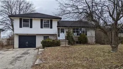67 AGINCOURT, London South, ON, N5Z 4E7