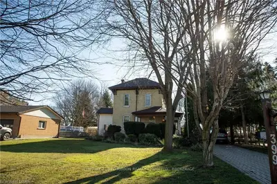 399 HEAD Street N, Strathroy-Caradoc, ON N7G 2K1