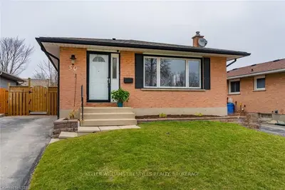 50 PONDEROSA Crescent, London South, ON N6E 2L6