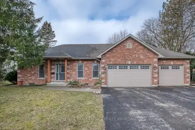 400 DOLWAY Place, London North, ON N6H 3L1
