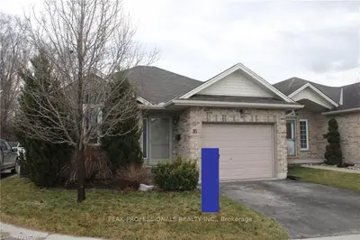 375 SCOTT STREET Street 35, Strathroy-Caradoc, ON N0L 1R0