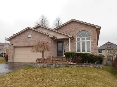 5 EULA WHITE Place, London South, ON N5Z 5C2