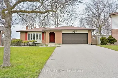 36 THACKEREY Place, London North, ON N6G 3E7