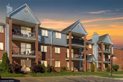 1096 JALNA Boulevard 15, London South, ON N6E 3B8