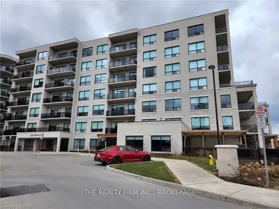 1200 COMMISSIONERS Road W 409, London South, ON N6K 0J7