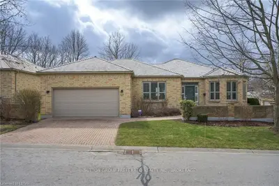 1040 RIVERSIDE Drive 62, London North, ON N6H 5N4