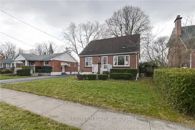 1841 CHURCHILL Avenue, London East, ON N5W 2L4
