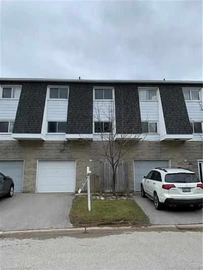 40 FAIRFAX Court 6, London North, ON M6G 3Y3