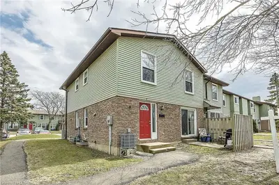 70 FIDDLERS GREEN Road 2, London North, ON N6H 4R4