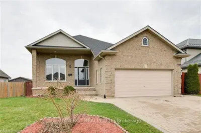 556 DARCY Drive, Strathroy-Caradoc, ON N7G 4L2