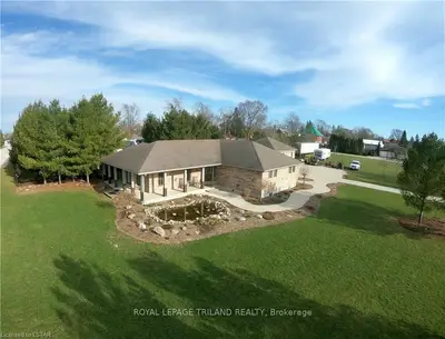168 KING Street, Lambton Shores, ON N0M 2N0