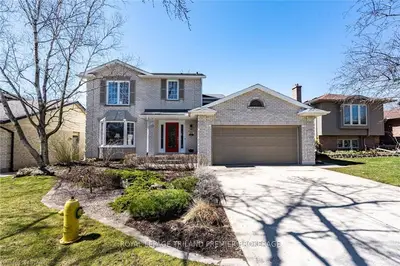 115 FARMINGTON Way, London South, ON N6K 3N7