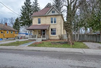 54 WESTON Street, London South, ON N6C 1N6
