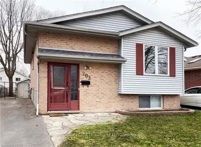 203 PORTSMOUTH Crescent E, London East, ON N5V 4C8