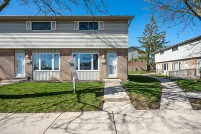 1095 JALNA Boulevard 29, London South, ON N6E 2Y7