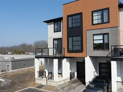 972 WEST VILLAGE Square, London North, ON N6H 0J7