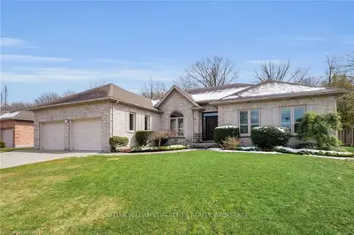 66 MARCUS Crescent, London North, ON N6G 4Z3