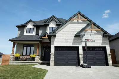 79 LINDSAY Crescent, Strathroy-Caradoc, ON N7G 3H4