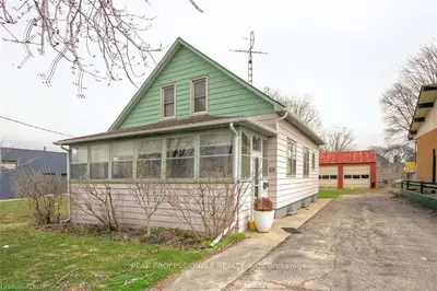 301 JAMES Street, Norfolk County, ON N4B 2B3