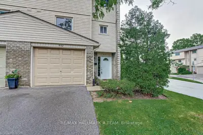 300 SANDRINGHAM Crescent 40, London South, ON N6C 5B4