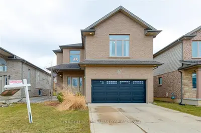 158 TANOAK Drive, London North, ON N6G 5R3