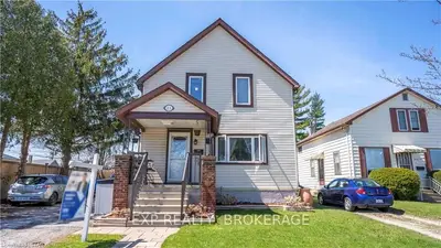 21 Fidler Avenue, Woodstock, On N4s 7j1