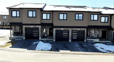811 SARNIA Road 14, London North, ON N6H 0K3