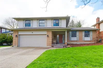 8 HAVENRIDGE Crescent, London North, ON N6H 4L6
