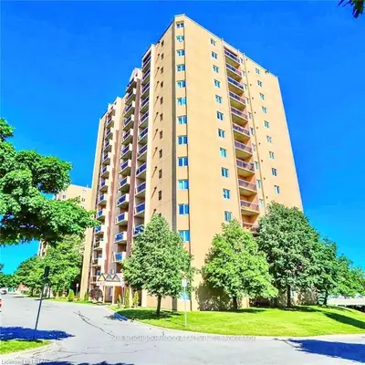 860 COMMISSIONERS Road E 1406, London South, ON N6C 2V5