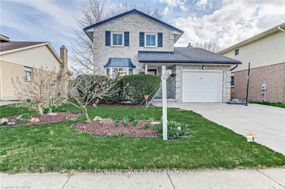 1992 ALDERSBROOK Road, London North, ON N6G 3X2