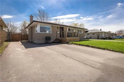 849 OSGOODE Drive, London South, ON N6E 1C3